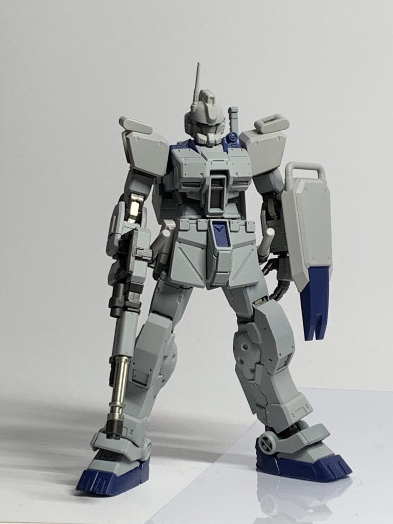 確認用にサフを吹いた状態ビームサーベルが無くなったのでサイドアーマーをペイルライダーにしています。