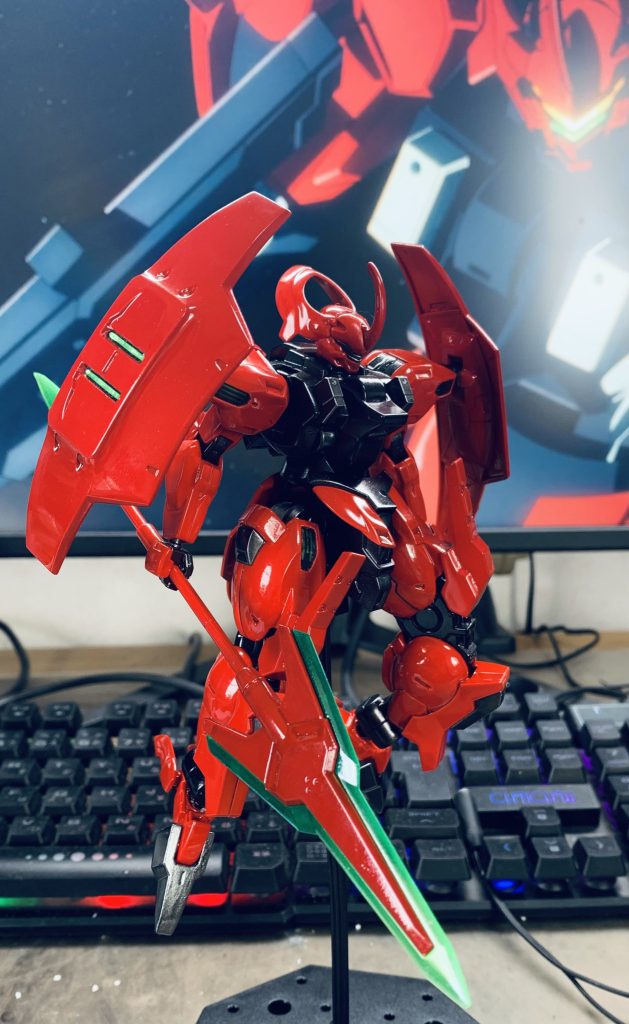 スーパーカーみたいな赤光沢