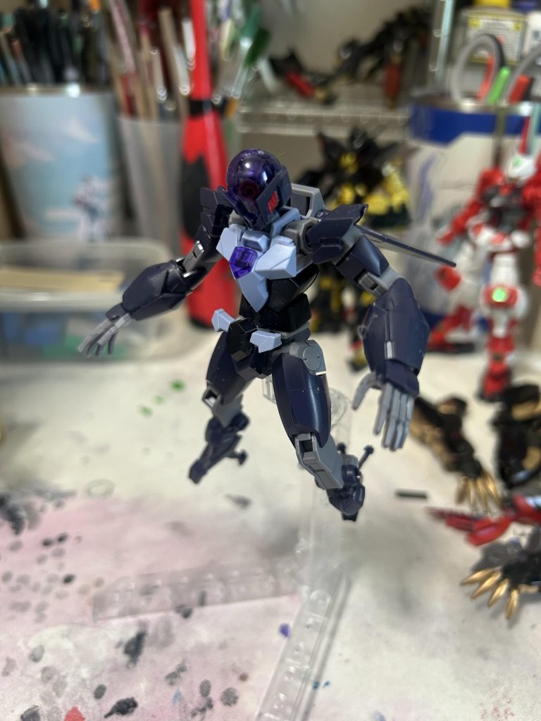 ばらしてみましたー　byアルスコアとゆーわけで、以前アルスアースリィガンダムを改造されてた方の影響で、ガンプラを買い自分ならどーするか考えて、なら凶悪にするかな？って思いいろいろ考えた結果この形に落ち着きました。 