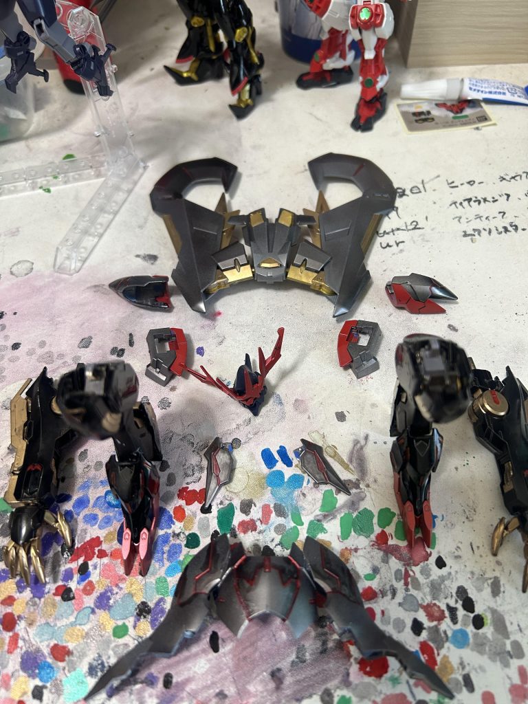 コアドッキングシステムをちゃんと使えるように、アーマーをばらすこともちゃんとできます。