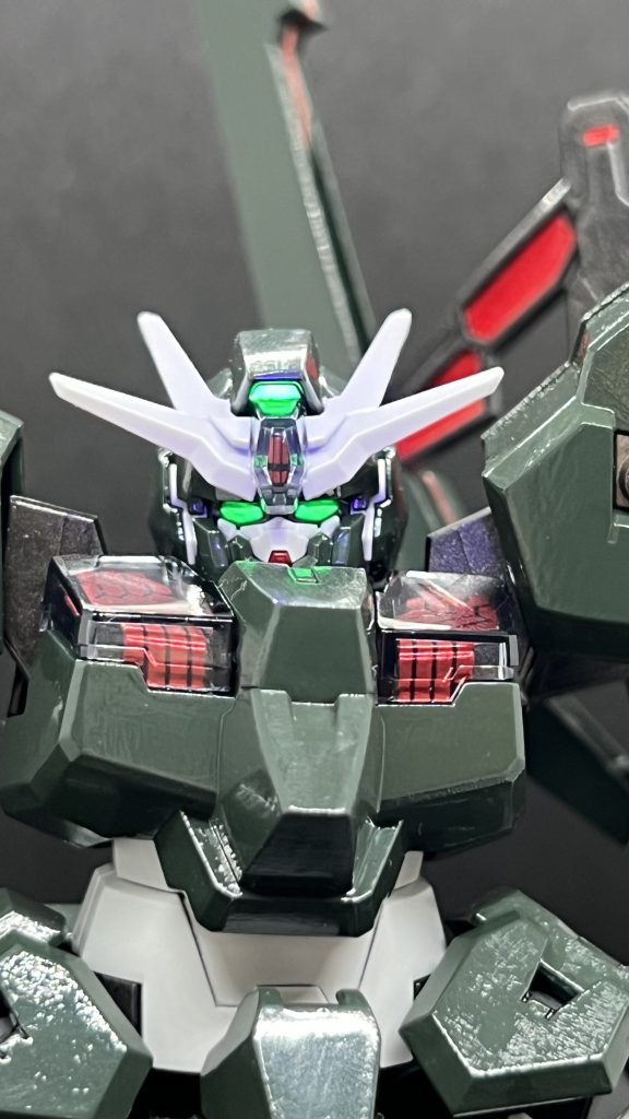 アンテナはニッパーでカットしてヤスリで整えました