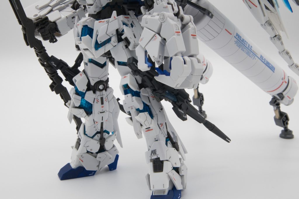 ビームマグナムもジョイントを作成して両脚に接続できるように。基本的に全部余剰パーツを加工してるので素のペルフェクティビリティやフルコーンに戻せます。最後まで閲覧頂きありがとうございます。