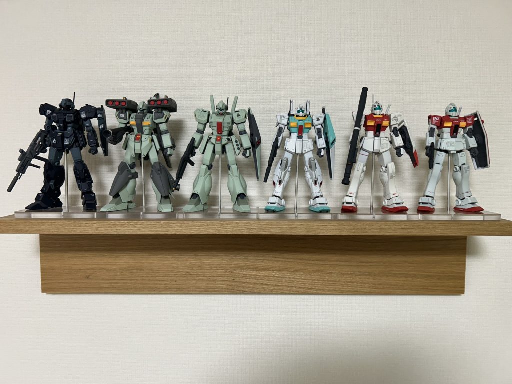 我が家のジム棚ですw右から左にかけてジムシリーズの進化の歴史が並んでおります。この流れからすると、次はネモ…かな?