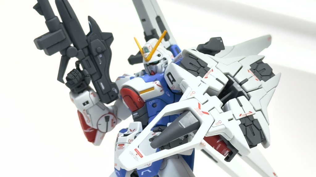 ミノフスキー・シールド制作終盤にこのパーツがボロボロ砕けだして泣きました...。