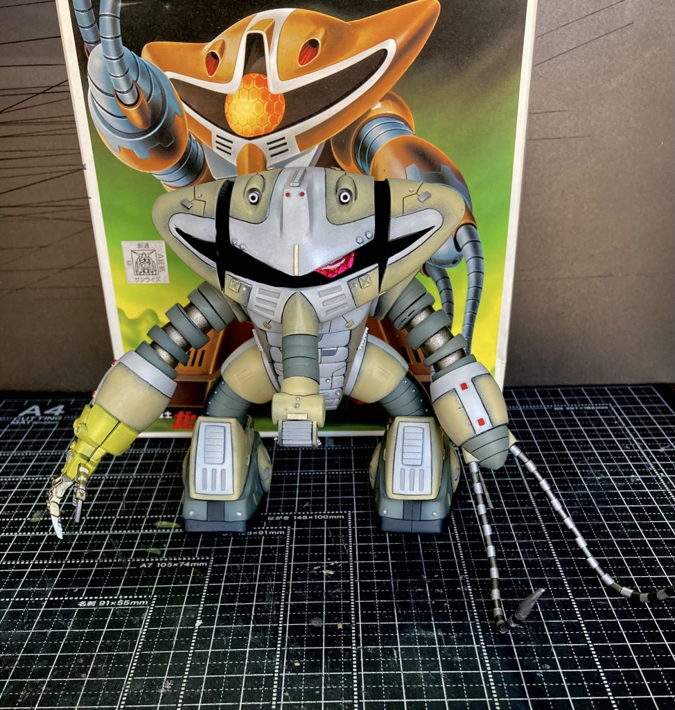 このあたりで、カラーリングも『ん?💦』って感じでしたんで、デカールで誤魔化す事を決意しました。塗り直すことなんて微塵も思いませんでした😅