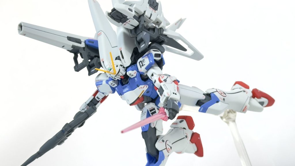 バンダイさんは早急にカトキハジメプロデュースのデカールを出してください...。作品ごとのデカールもありがたいですけど、カトキキット特有のコーションデカールは類似品がほぼ無いので需要はかなりあると思うのですが...。