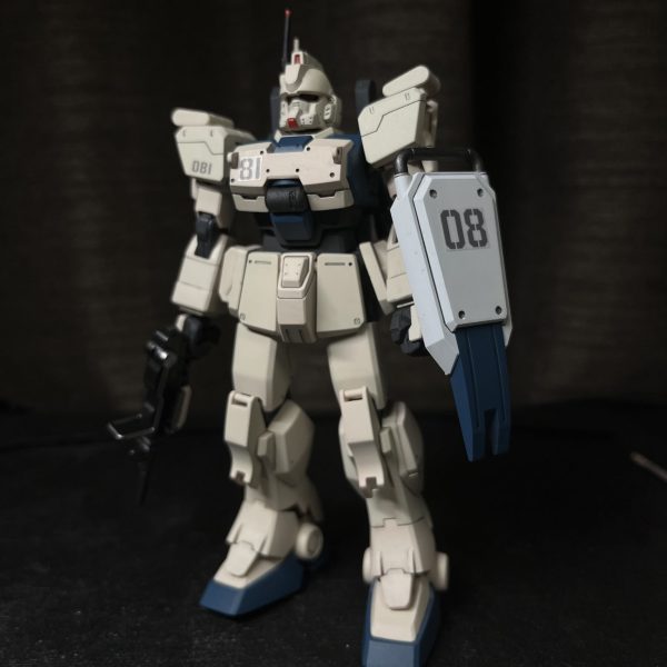 HG Ez-8 ウェザリング前の全塗装とトップコートまで終了細かいミスをいかにウェザリングで誤魔化すか…（1枚目）