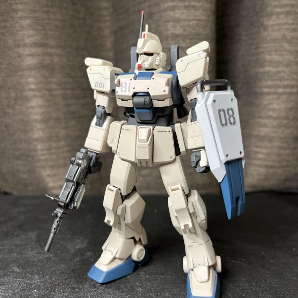 HG Ez-8 ウェザリング前の全塗装とトップコートまで終了細かいミスをいかにウェザリングで誤魔化すか…（2枚目）