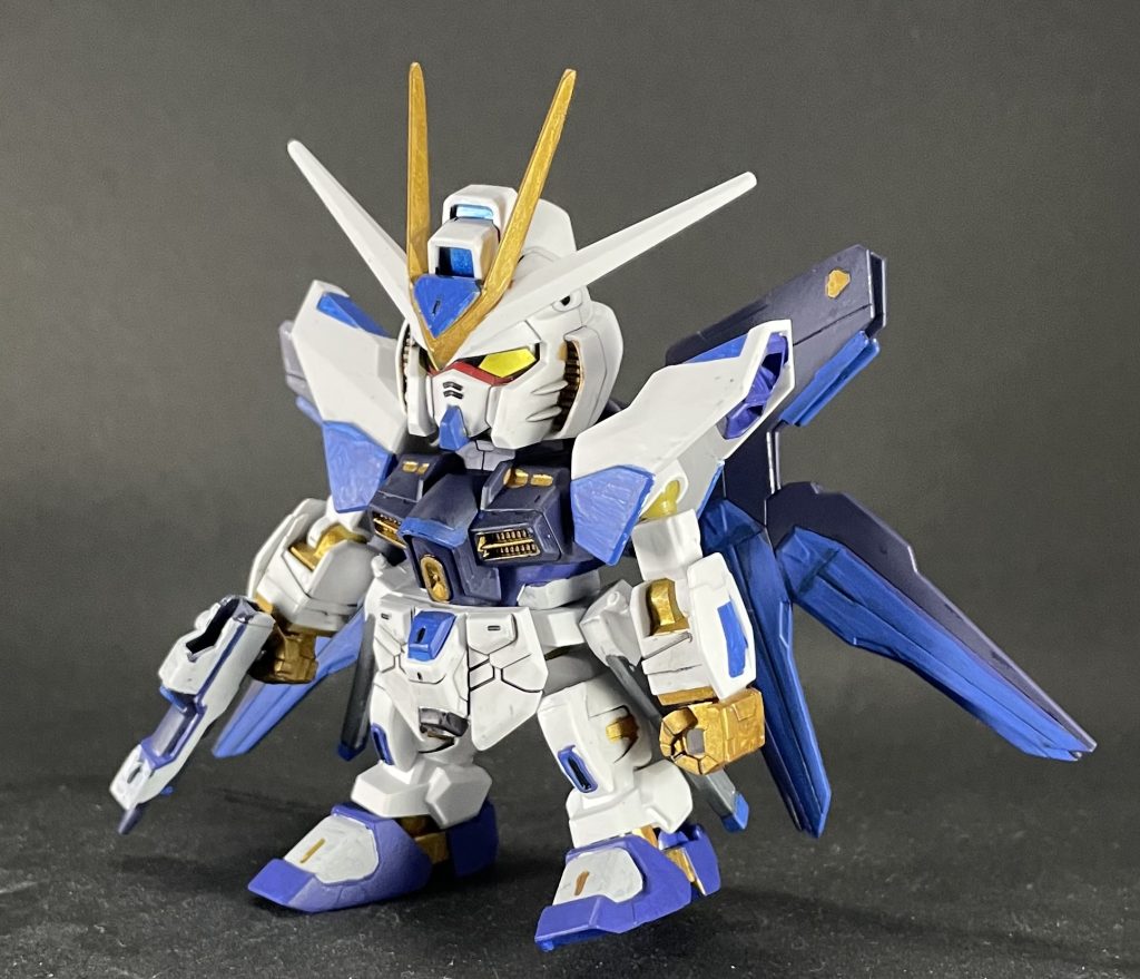 素立ちの状態！このシリーズは、シールが多いですが、目のところ以外は筆塗りしました😄