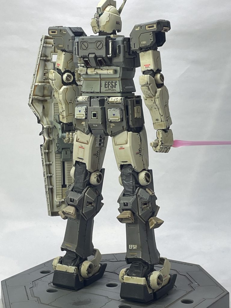 キット自身の造型を活かした塗装を心がけてチッピング、ドライブラシ等で乾いた感じに。