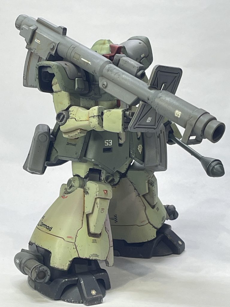 個人的にラケーテンバズの塗装がお気に入り。バズーカは消耗品(壊れやすい)って認識でニュートラルグレーで塗装してます。逆にマシンガン系は何度も使う意味で頑丈なジャーマングレーってイメージ。