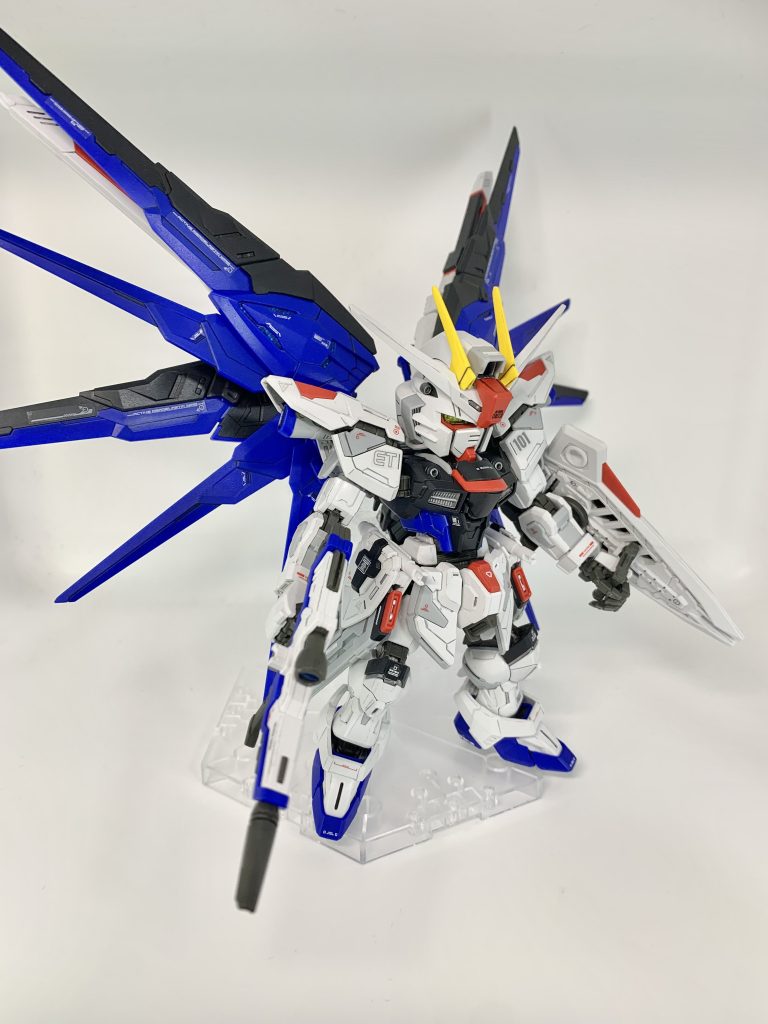 SDだから簡単だろうと思ってましたが結構作るの大変に感じました😰そんなフリーダムガンダムでした👋