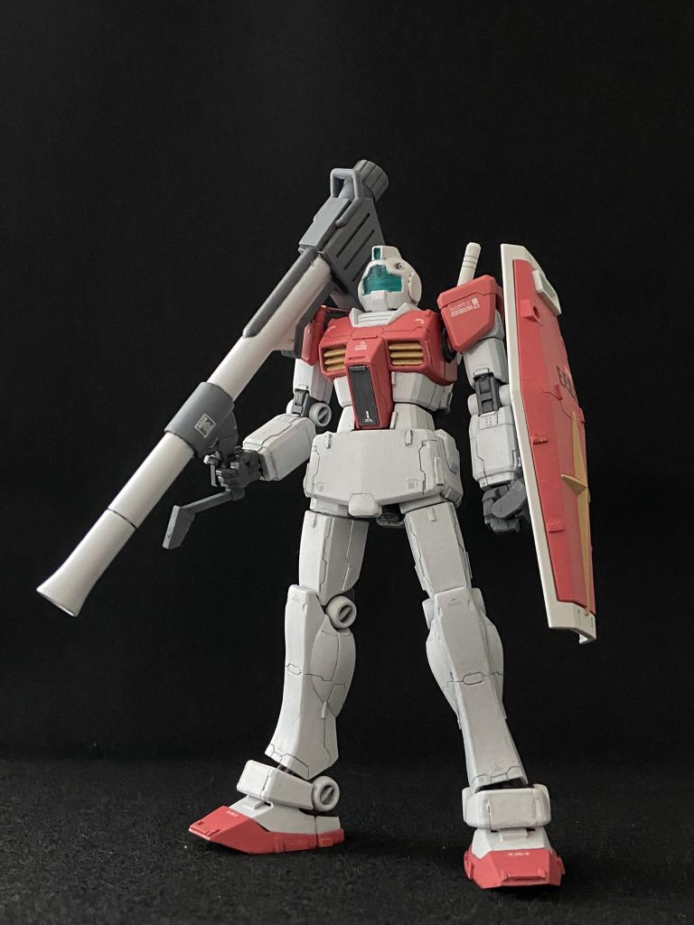 バズーカ持ち。ほぼREVIVEガンダムで構成されているので、REVIVEガンダムの武装は問題なく持たせられます。