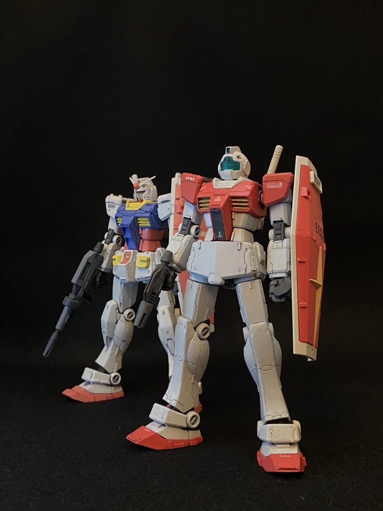 REVIVEガンダム(こちらも改修済)とともに。