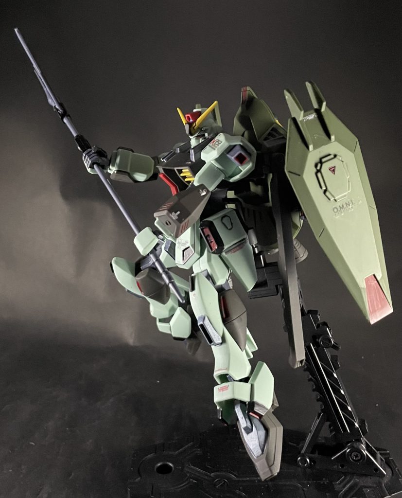 最近再販された、結構前のキットですけど、塗り分けるだけでもカッコよくなるキットだと思います😄