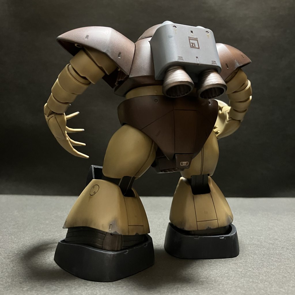 筆塗部分塗装少々。スジボリ少々。デカール少々。