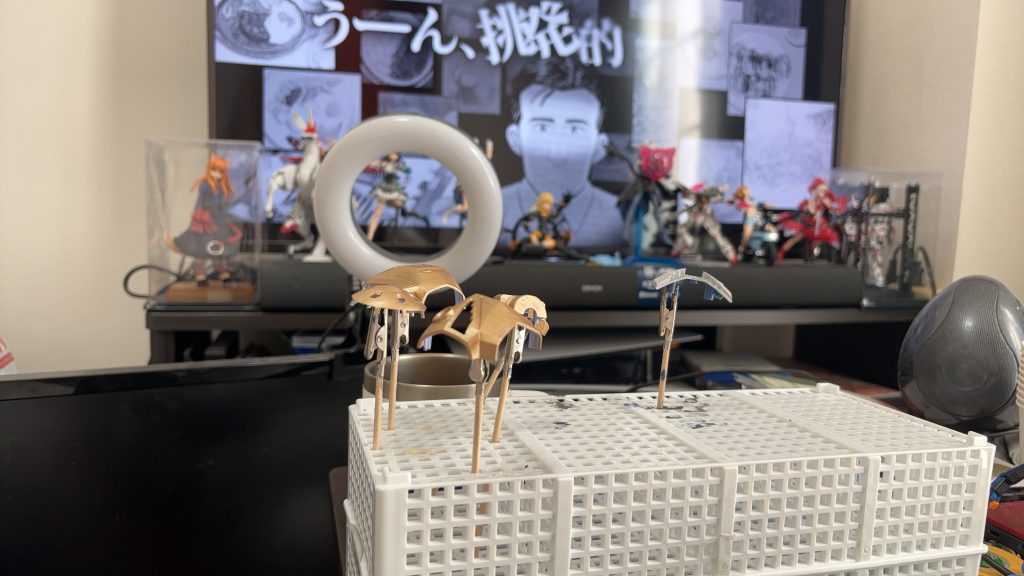 金と銀のサフで塗装