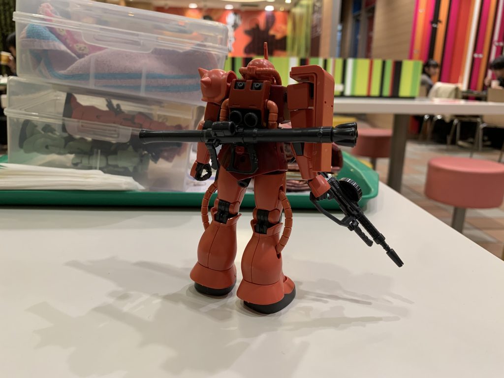 斜めうしろからもかっこいいです。