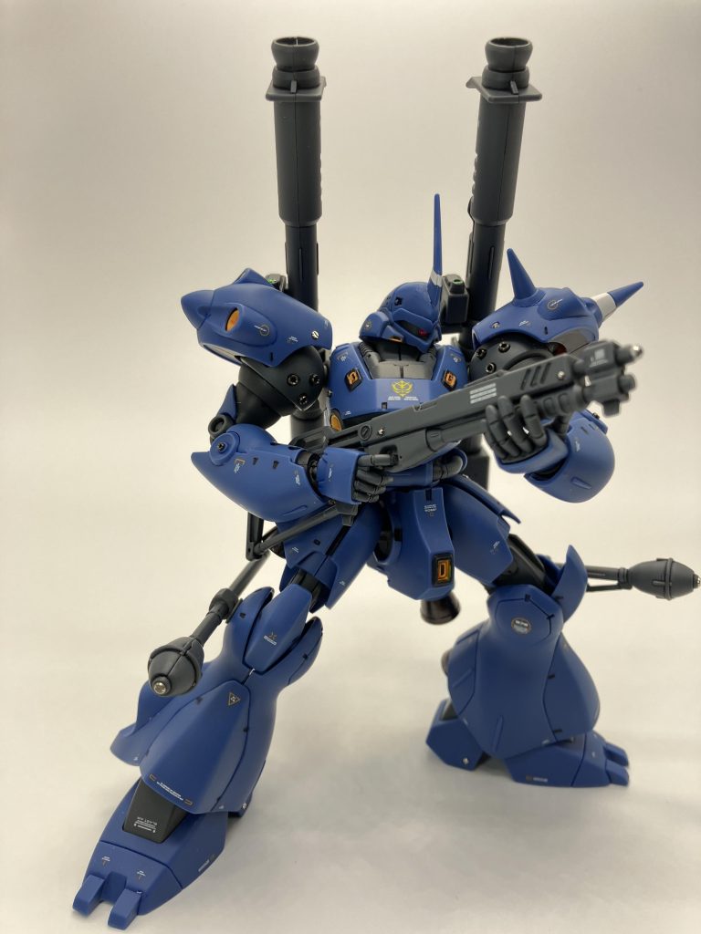 握り手や平手、また、角度のついた手首がバンダイの気合いが伺えますね😤