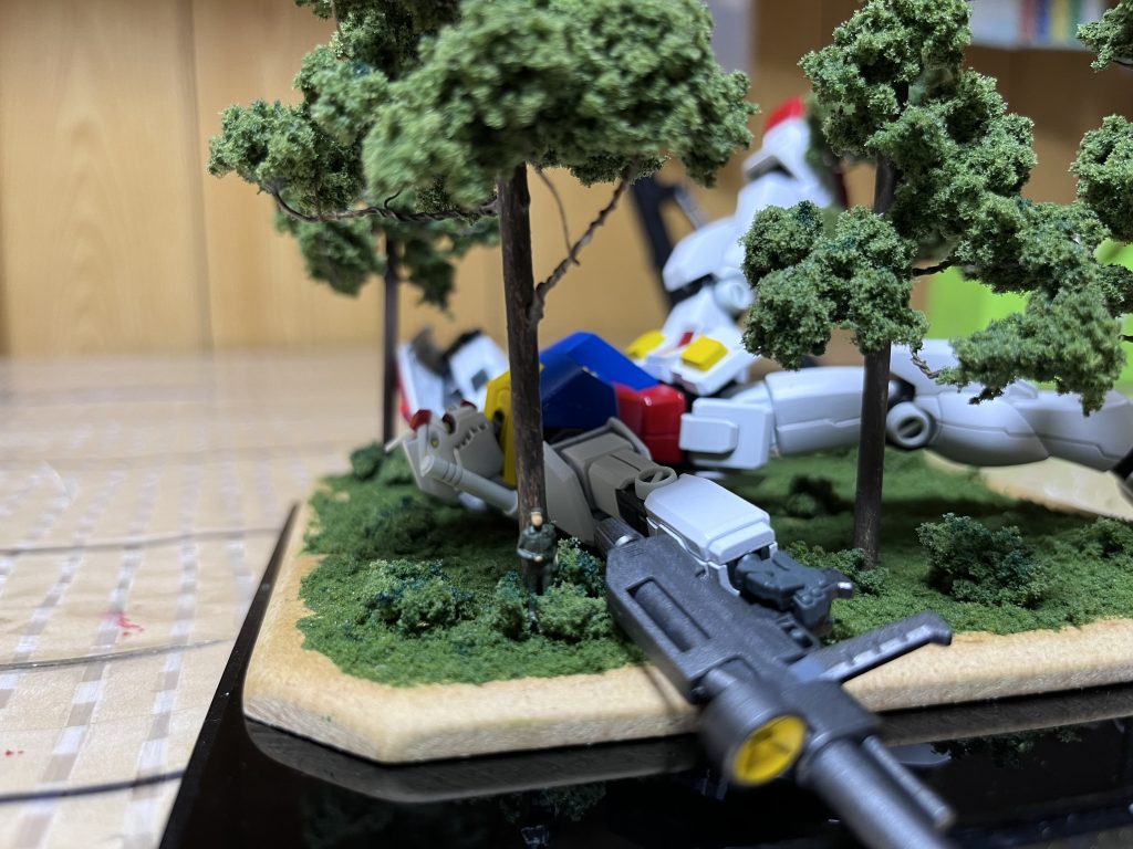 ブサイクと記念撮影（兵隊さん見えますかね？）