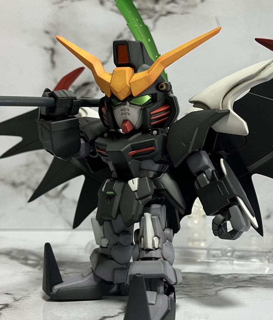 カラーレシピ 黒 : 黒サフ → ミッドナイトブルー グレー : 黒サフ → ジョイントグレー（ガイア） 本体白 : グレーサフ → MSホワイト ツノ : 白サフ → オレンジ → オレンジイエロー 赤 : 白サフ → レッド+MSシャアレッド → シャインレッド+ホワイト少し メタリックグリーン : 黒サフ → シルバー → GXメタルイエローグリーン