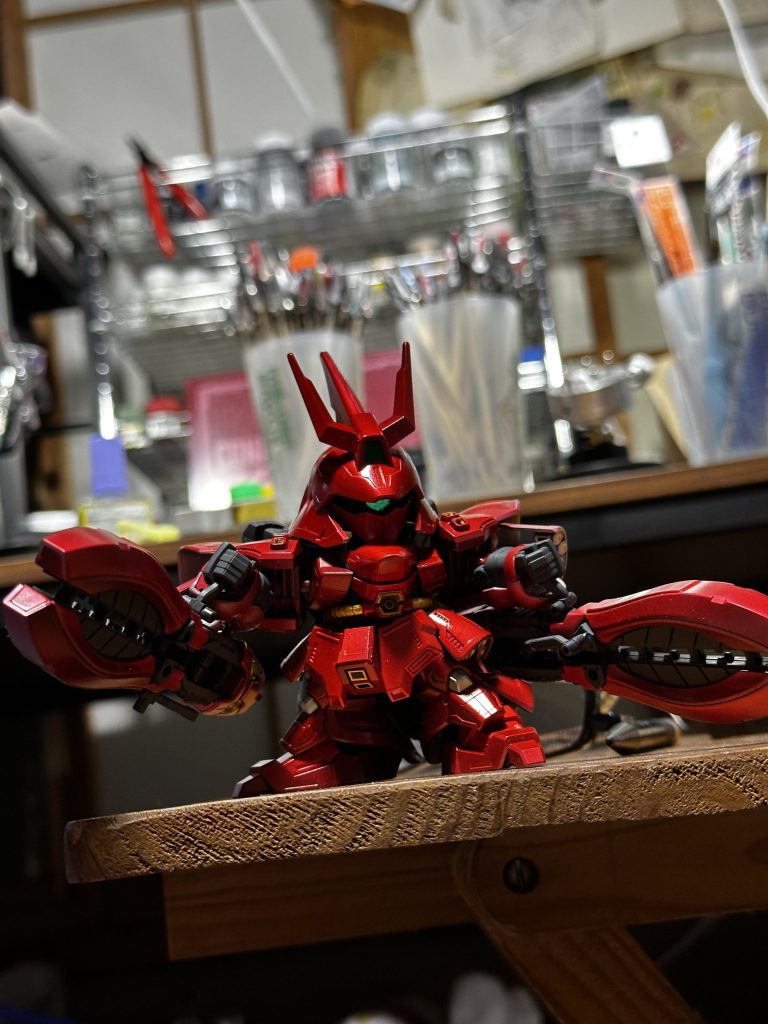 妻からは赤いバルタン星人？と言われました。。