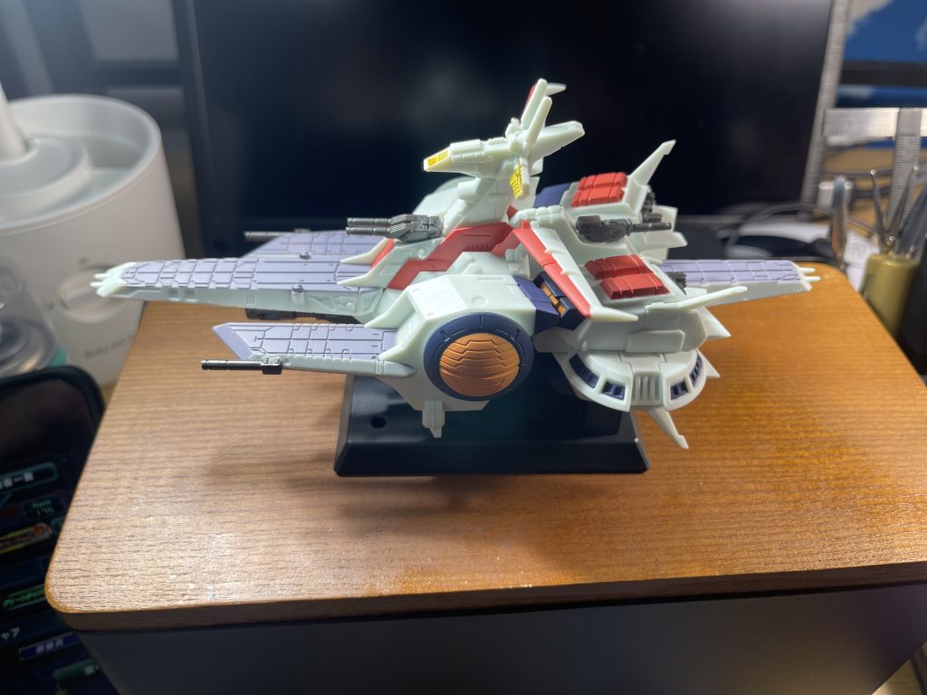 素組?です。塗装しなくてもカッコいいです!存在感があります。