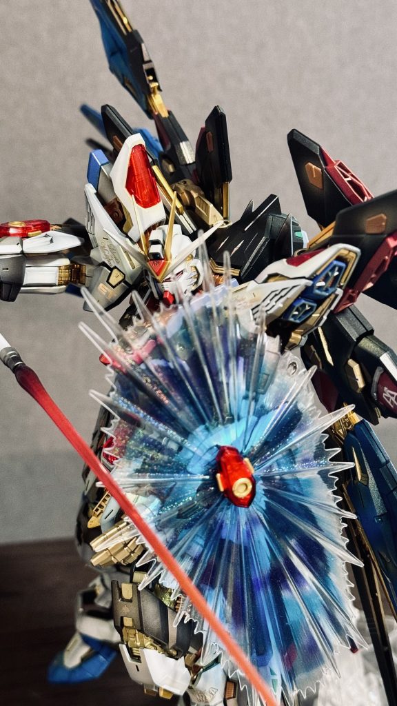 Glowing Strike Freedom–2枚目/制作者：@hugobozzshih007