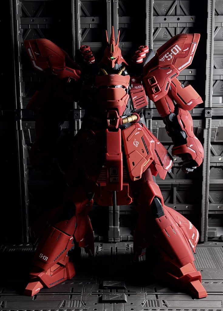 光と影と光るモノアイで満足感増し。