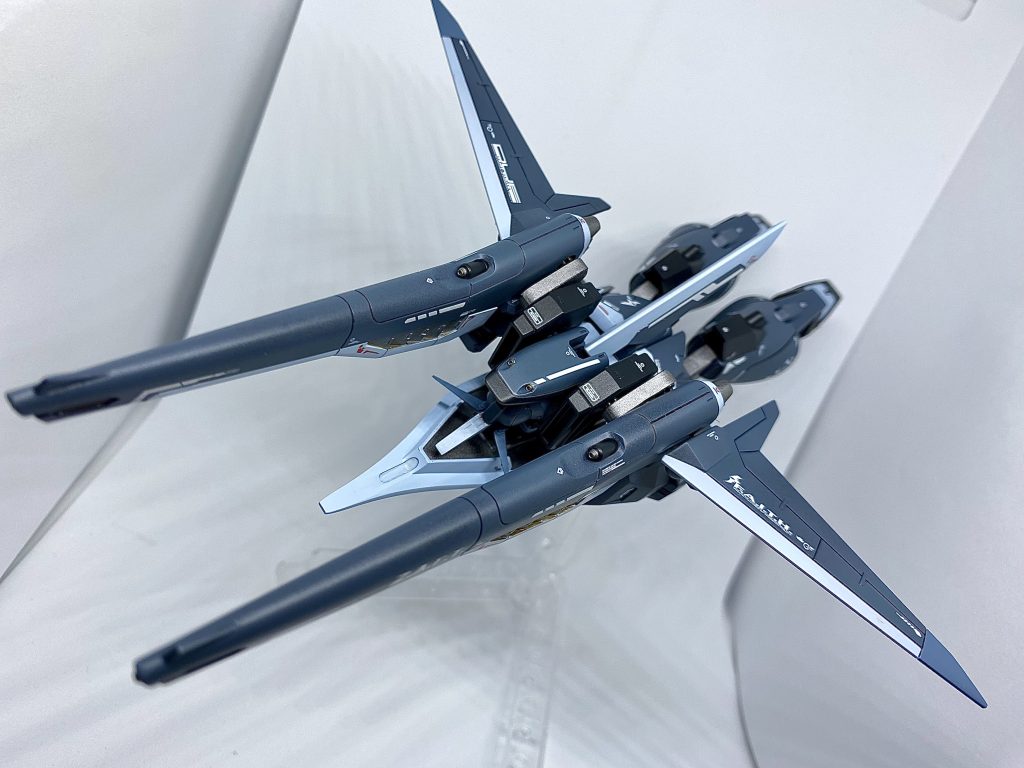 MSだとディアクティブに見えるんですが、変形後だと戦闘機感が出てて個人的にはお気に入りです｣(｡Д｡｣)