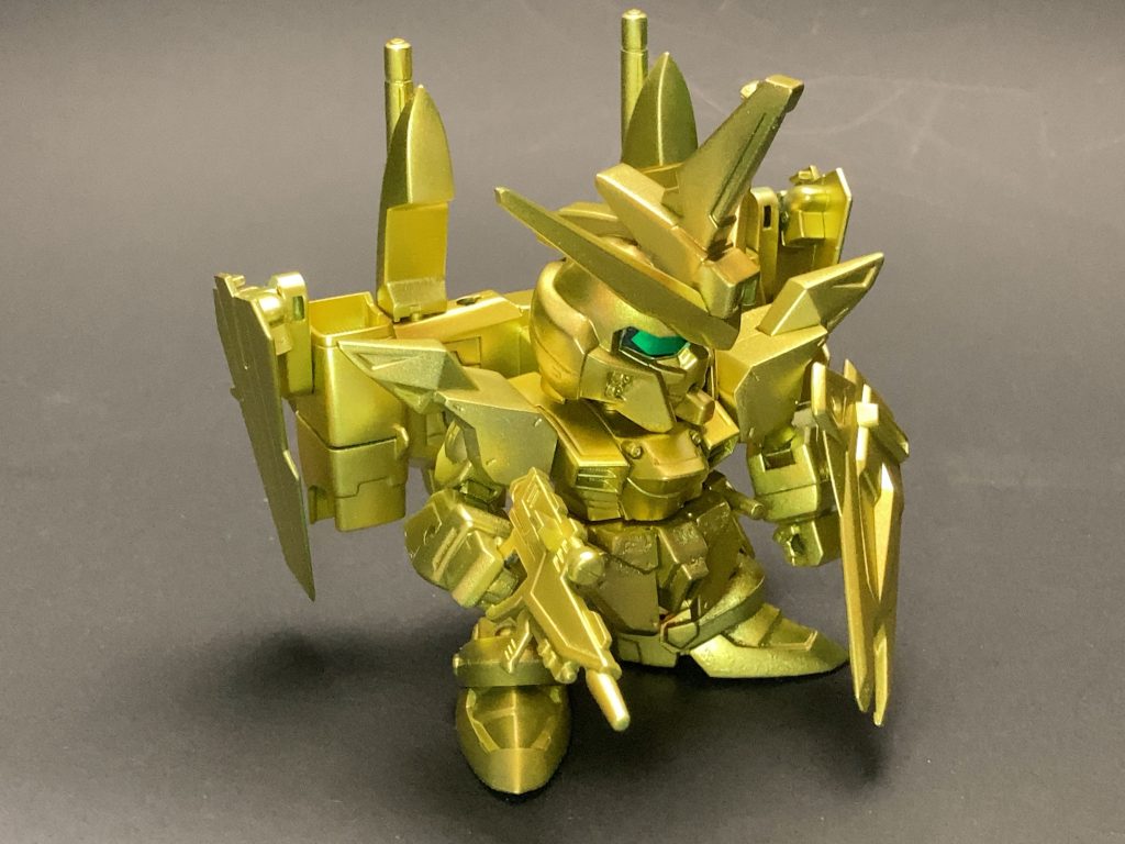 個人的に赤金が好きなのですが、今回は研究も兼ねて下地をグリーンにしてみました。落ち着いたクールめなゴールドになった気がしてます🍀✨️