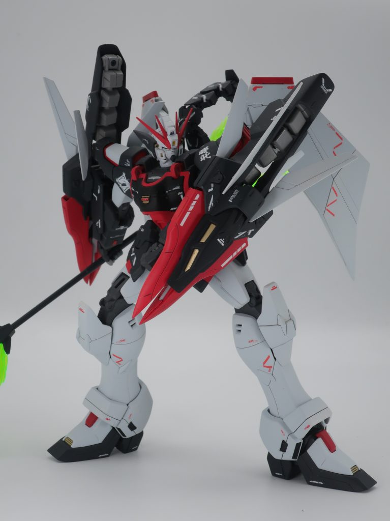 いつも棒立ちが多くなるので、今回は少し悪あがきしてポーズを取らせてみました。