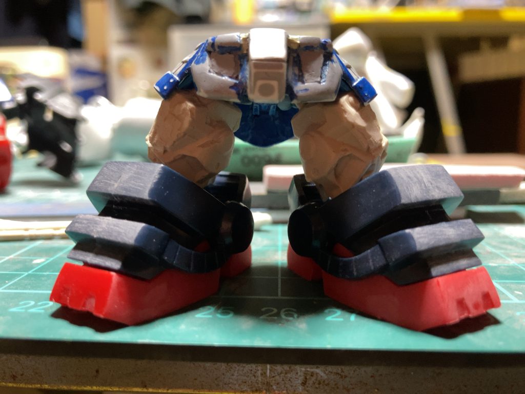 スネ部もエポパテにて。