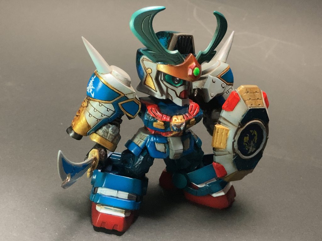 足はジャンクパーツの1/144ボルトガンダムの足を使用。