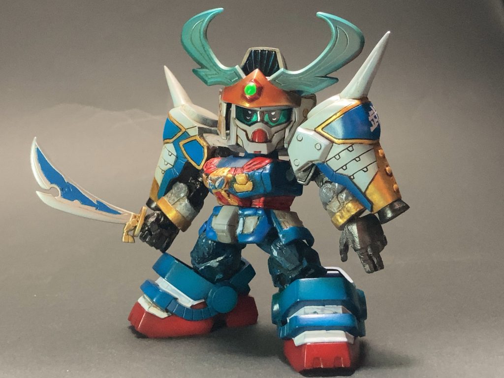 前回作った曹操ガンダムと同じく欠損していた腕と手はエポパテで制作。