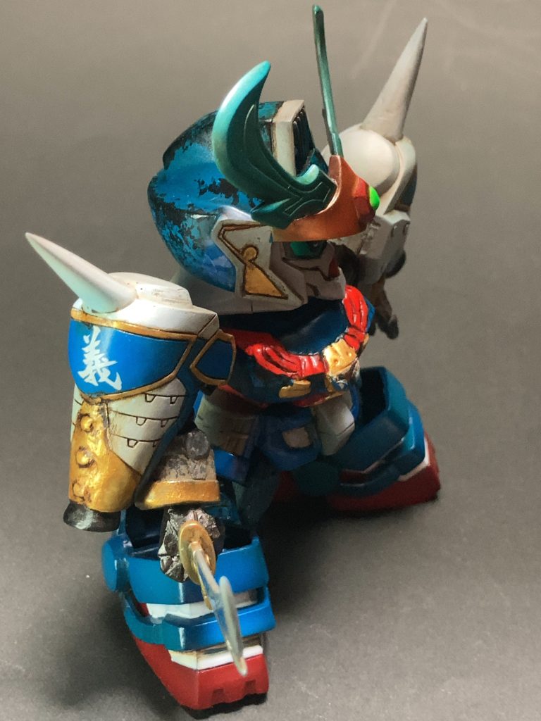 部分的にラップ塗装をして細かい塗り分けは筆塗りです。