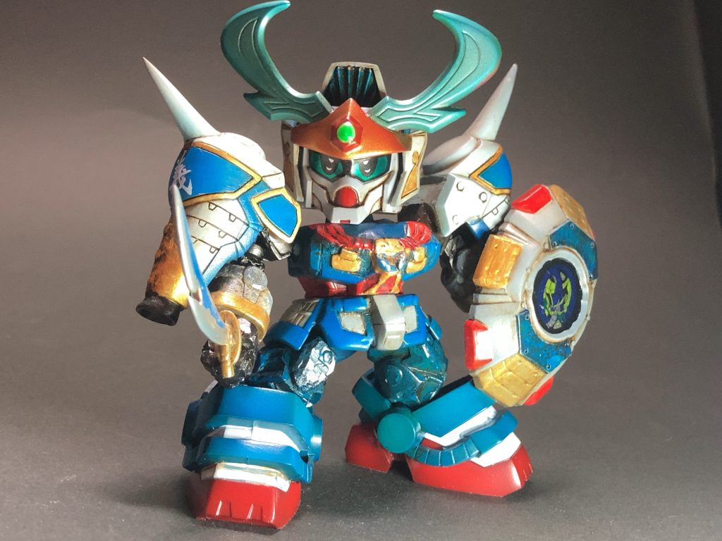 10数年前に作り、実家を離れてから帰ってきたらジャンクとなってしまっていた青龍頑駄無を欠損した部位を作り直して修理して仕上げ直しました。