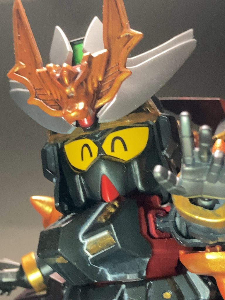 ニコニコお目目目はマスク部と別パーツになっていて180°反転させて選択可能です😊