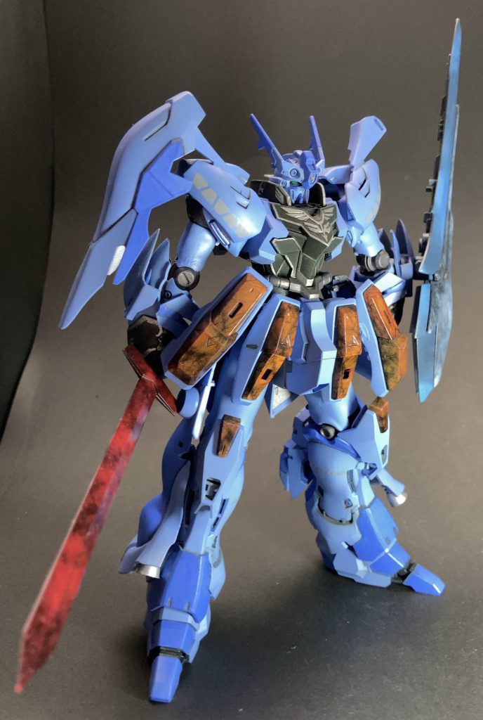 剣はコトブキヤパーツ、ツノはジャイオーン、頭はゴッドガンダム、外装はMGF90のパーツを使用。ミキシングで余ったパーツ達です♨️