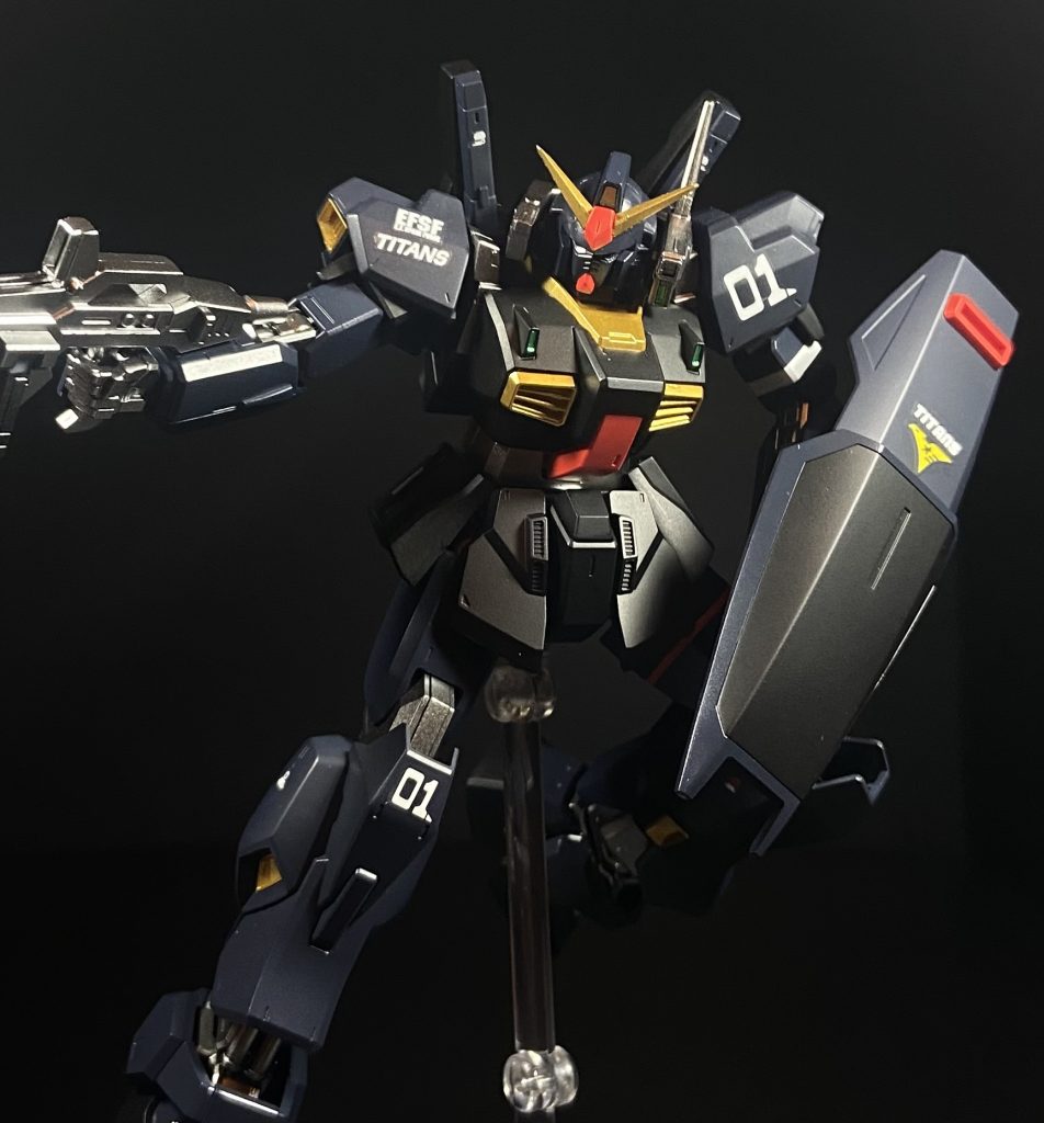 ポージングも似合います。