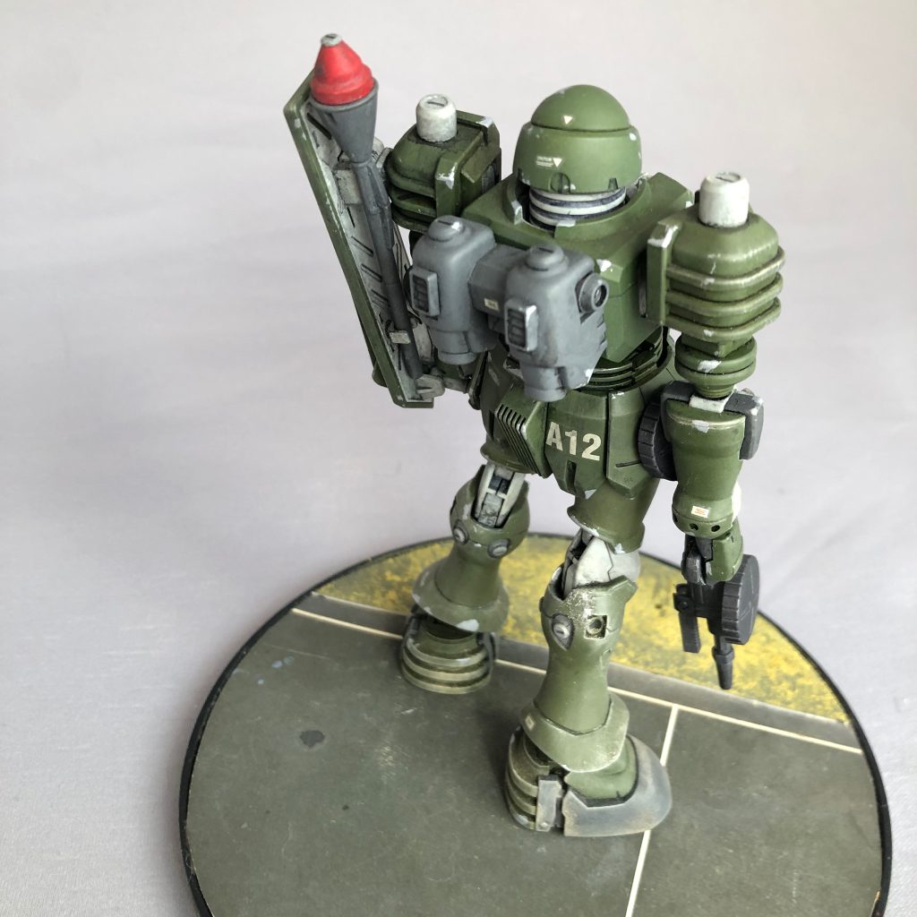 ということで、バックパックは旧キット、リックドムIIより流用しています。ツイマッドデザインなのでなじみます。