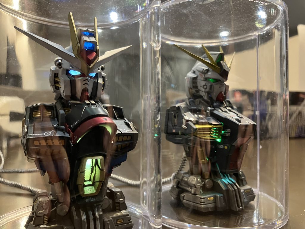 同時制作のνガンダムと。どちらも嫁いで行きました👋