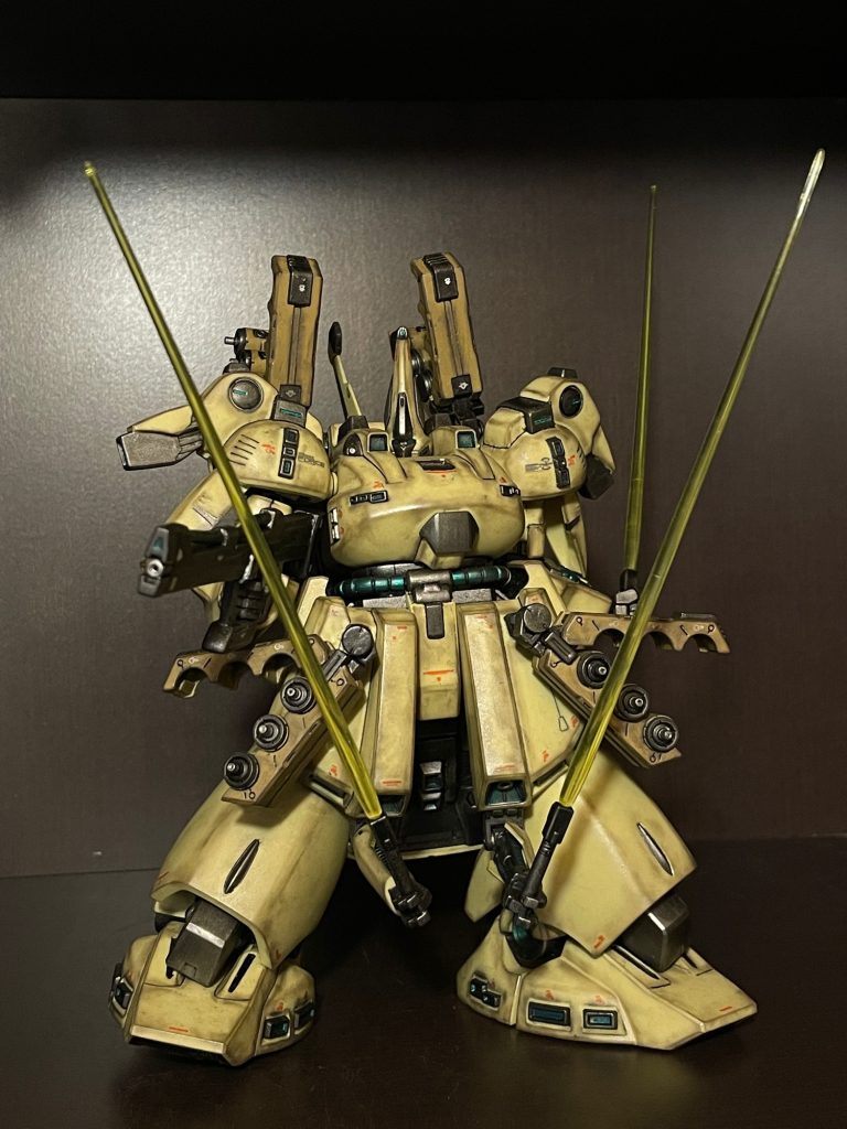 ライフル、サーベル3本からのファンネル射出。