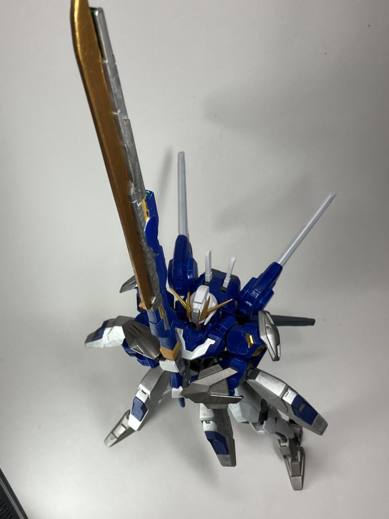 エクスカリバーは両手持ち可能……ですが自分の撮影環境だとこれが限界でした……。