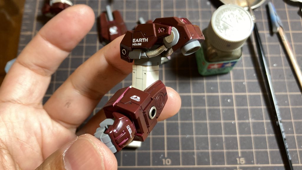 チタンシルバー色が好きです。