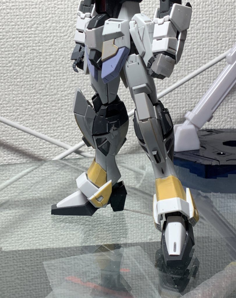 足回りはフリーダム2.0基準に合わせて改修して部分的にRGインパルス意匠を組み込んでみました