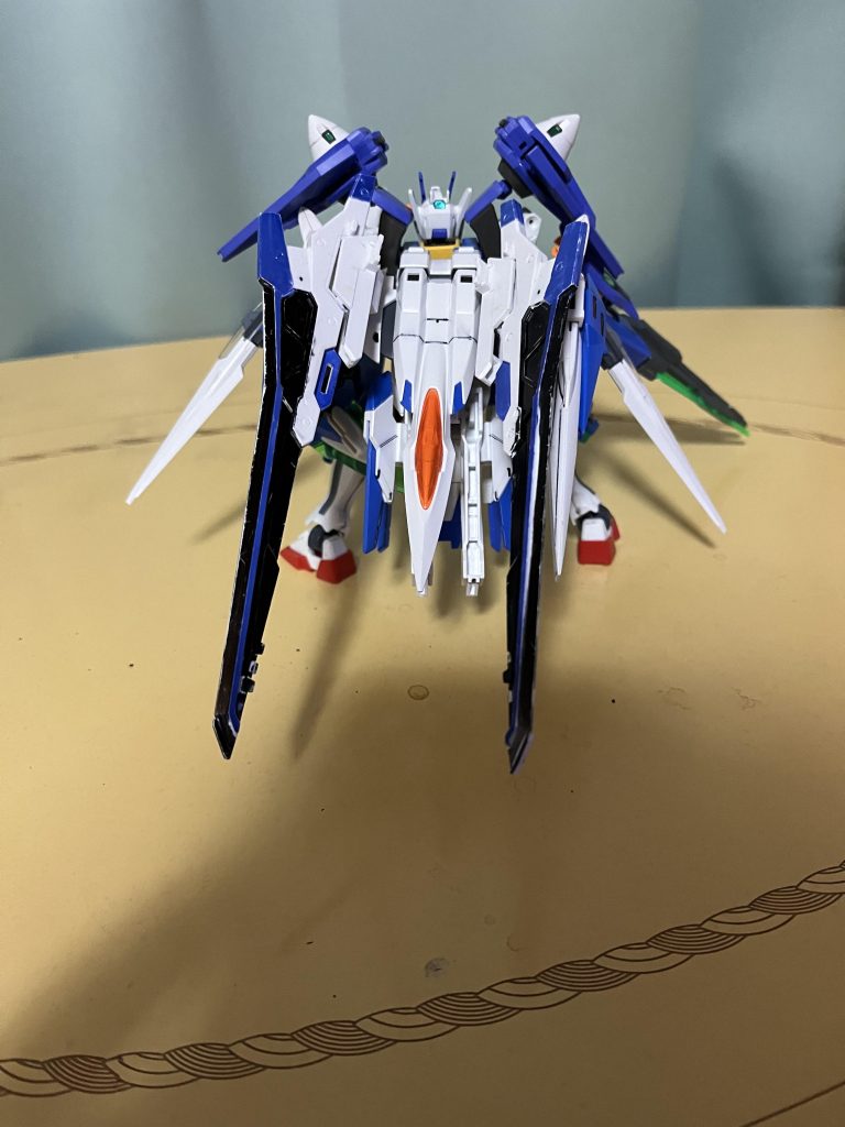 ガンダムダブルオーアークフルセイバー–3枚目/制作者：アッキー