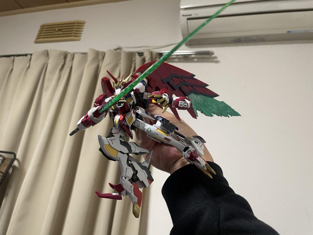 斬りかかるポーズとらせようとしたらビルバインぽく見えた笑