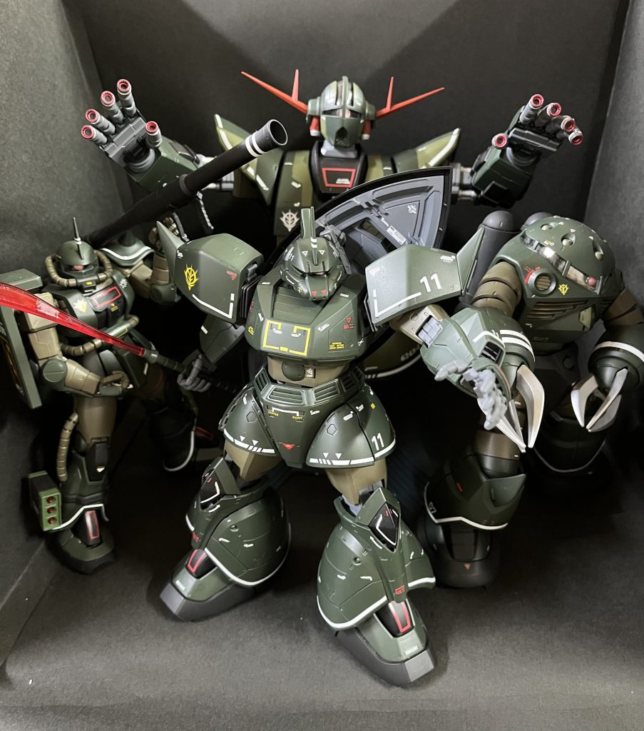 一年戦争でシャアが乗った機体を！