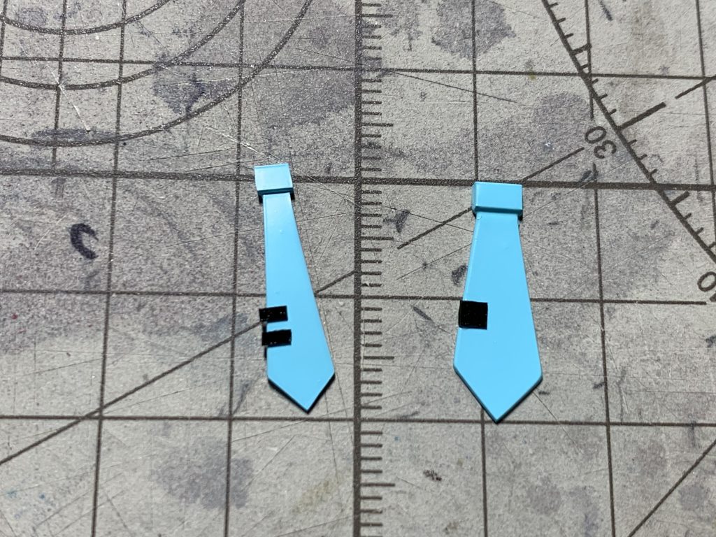 ザクのネクタイです。